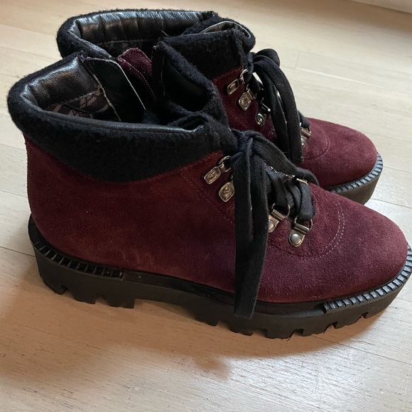 Beautiful Like New Aquatalia boots in size 6.5, made in Italy - Picture 3 of 4